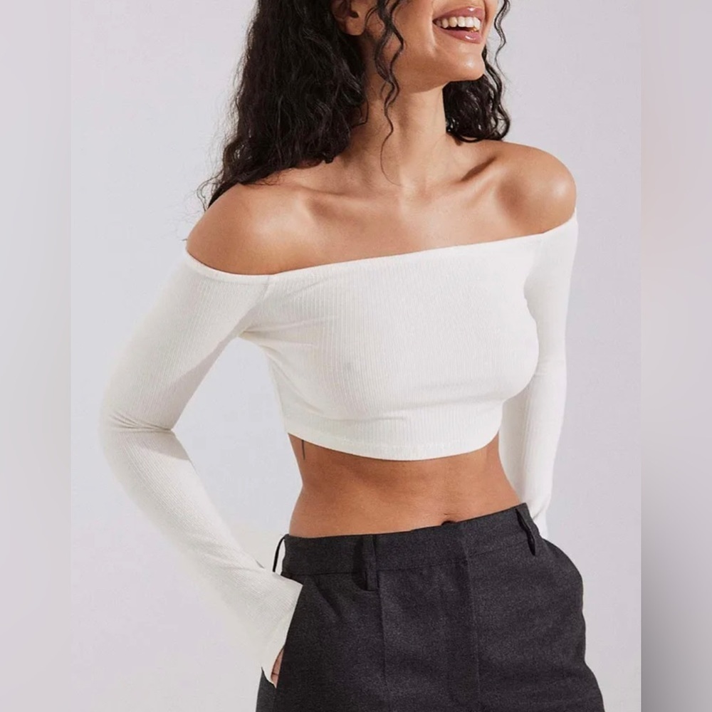 M White Ribbed Off The Shoulder Crop Top size 2